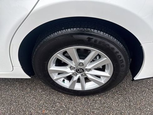 Used 2025 Toyota Camry LE image 12