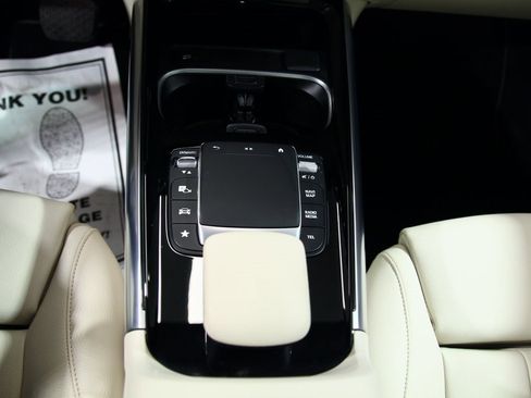 Used 2023 Mercedes-Benz GLA 250 4MATIC image 21