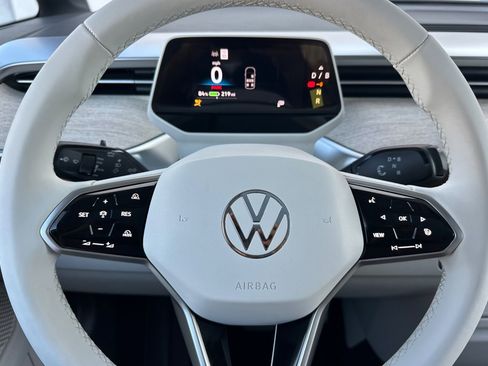 New 2025 Volkswagen ID. Buzz Pro S Plus image 23