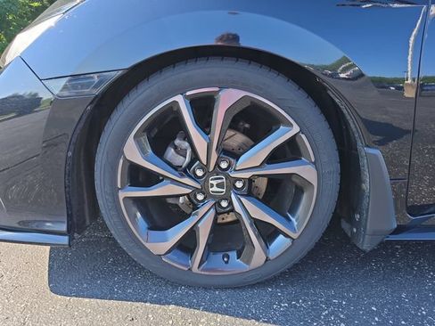 Used 2018 Honda Civic Sport image 9