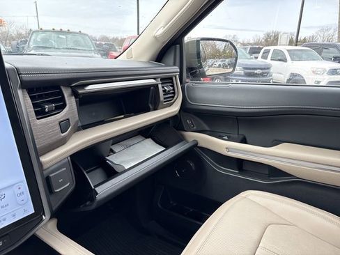 Certified 2024 Ford Expedition Limited image 43
