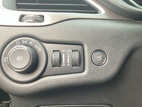 Used 2022 Jeep Cherokee Latitude Lux AWD/4WD image 13