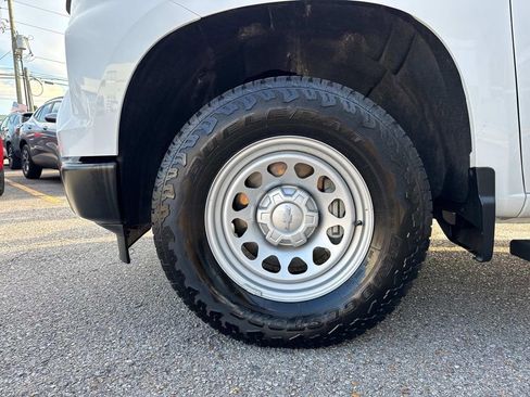 Used 2024 Chevrolet Silverado 1500 W/T image 5