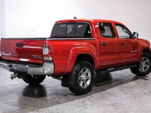 Used 2014 Toyota Tacoma PreRunner w/ SR5 Package RWD image 10