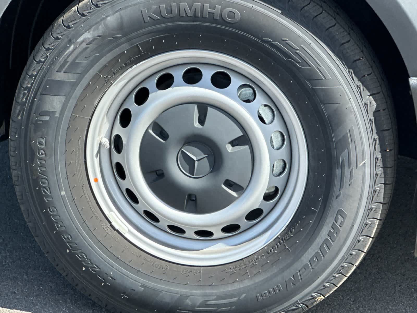 New 2025 Mercedes-Benz eSprinter 170 Cargo image 33