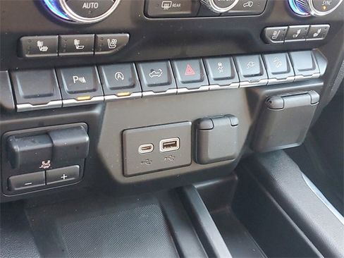 Certified 2021 GMC Sierra 1500 AT4 w/ AT4 Value Package image 32