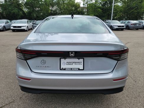 Used 2025 Honda Accord SE image 26