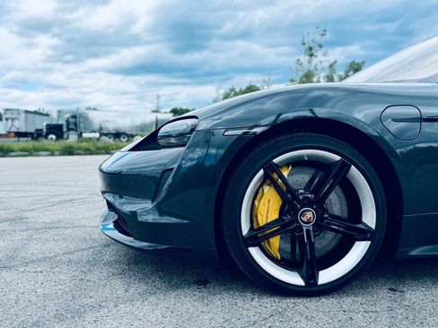 Used 2020 Porsche Taycan Turbo S AWD/4WD image 9