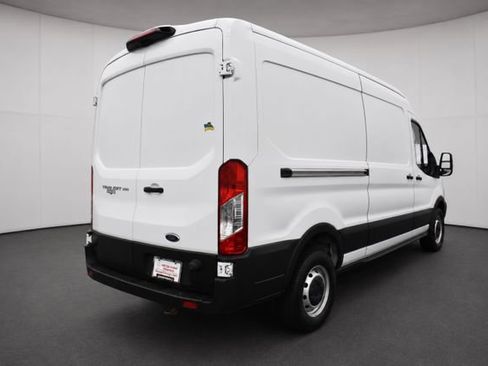 Used 2019 Ford Transit 250 148 Medium Roof RWD image 4
