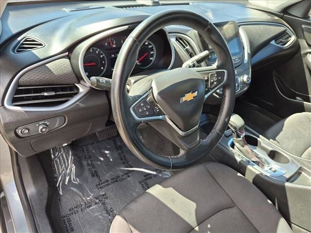 Used 2025 Chevrolet Malibu RS FWD image 10