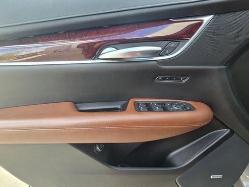 Used 2019 Cadillac XT5 Luxury image 14