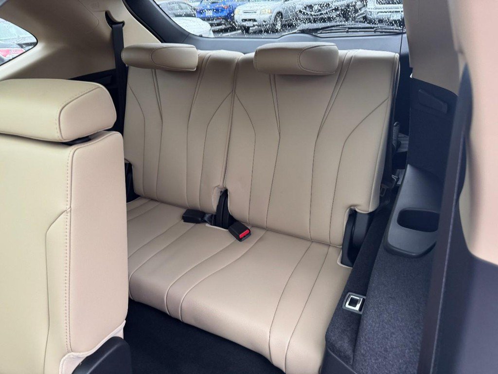 Certified 2026 Acura MDX SH-AWD image 12