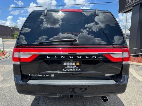 Used 2016 Lincoln Navigator L Select image 5