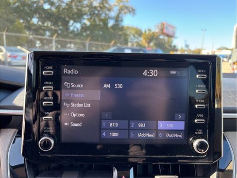 Used 2020 Toyota Corolla LE image 24