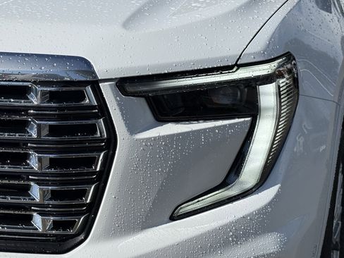 New 2026 GMC Acadia Denali w/ Super Cruise Package image 8