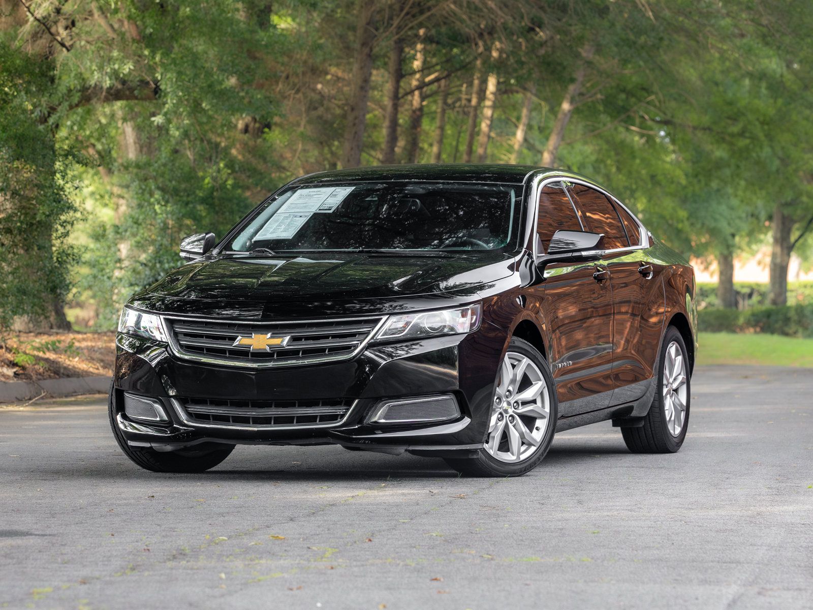 Used 2017 Chevrolet Impala LT w/ Leather Package FWD image 2