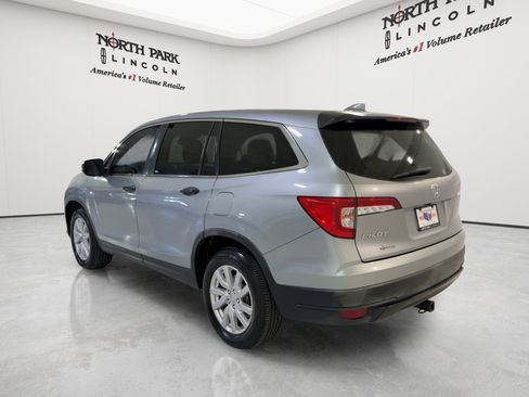 Used 2020 Honda Pilot LX image 3