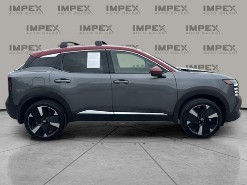 Used 2025 Nissan Kicks SR w/ SR Premium Package image 6