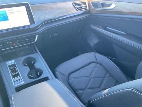 New 2026 Volkswagen Atlas SE image 11