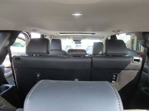 Used 2025 MAZDA CX-90 3.3 Turbo w/ Preferred Package AWD/4WD image 24