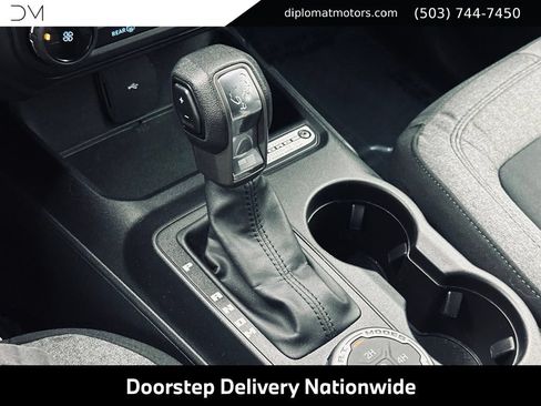 Used 2022 Ford Bronco 4-Door AWD/4WD image 40