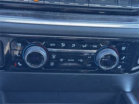 Used 2022 Chevrolet Silverado 1500 LTZ image 34