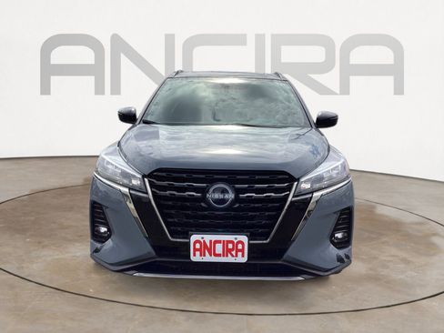 Used 2023 Nissan Kicks SR w/ SR Premium Package image 6