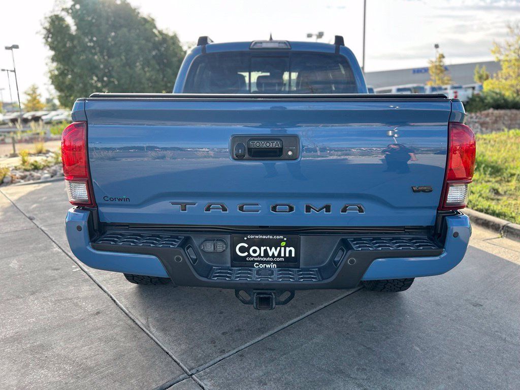 Used 2019 Toyota Tacoma TRD Sport AWD/4WD image 8