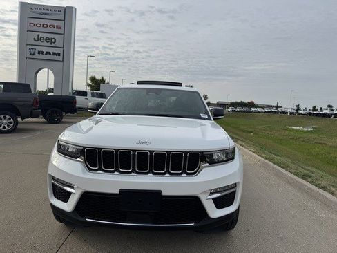 New 2025 Jeep Grand Cherokee Limited w/ Trailer Tow Package image 2