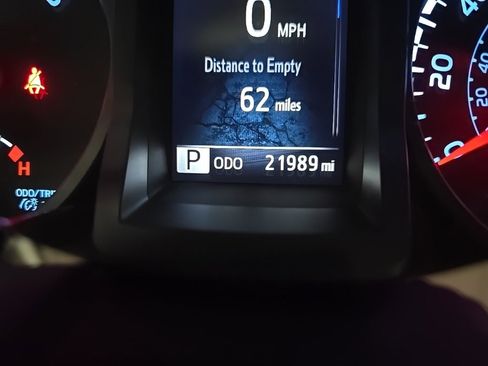 Used 2023 Toyota Tacoma SR image 23