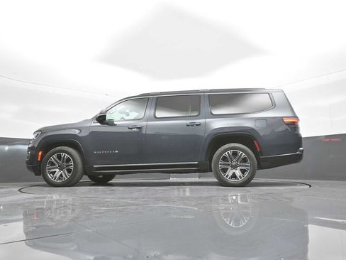 Used 2024 Jeep Wagoneer L Series II w/ Flexible Seating Group AWD/4WD image 49
