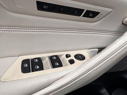 Used 2021 BMW M550i xDrive w/ Premium Package image 23