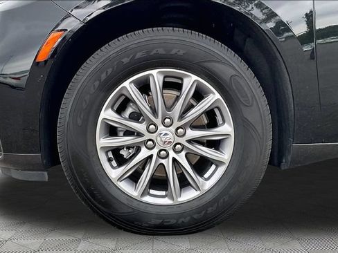 Used 2023 Buick Enclave Essence FWD image 22