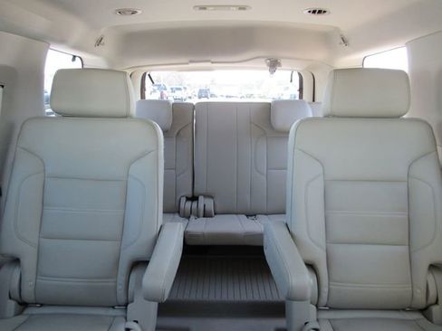 Certified 2020 GMC Yukon Denali w/ Denali Premium Package AWD/4WD image 33