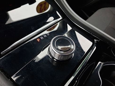 Used 2022 Jeep Grand Cherokee L Laredo w/ Luxury Tech Group I image 15