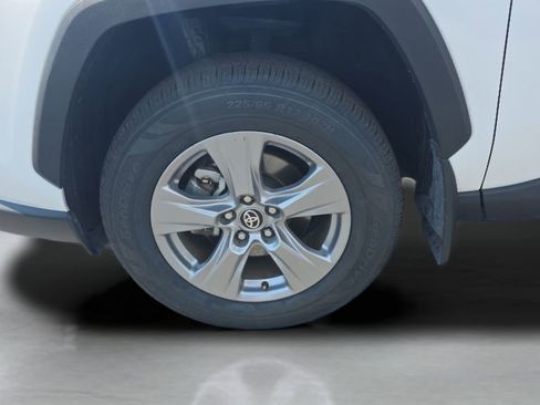 Used 2024 Toyota RAV4 XLE image 29