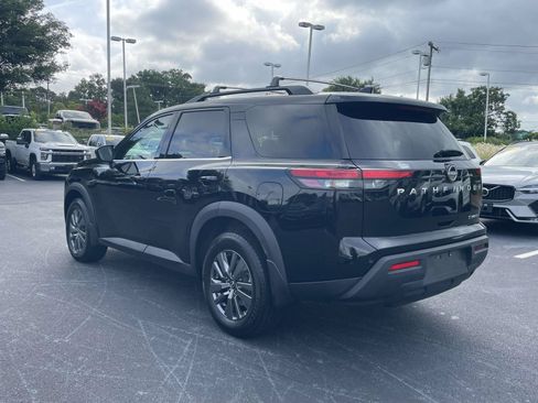 Used 2022 Nissan Pathfinder SV AWD/4WD image 5