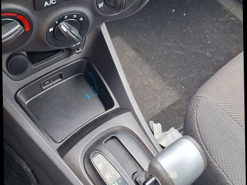 Used 2008 Kia Rio5 FWD image 13