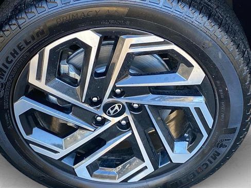 Used 2025 Hyundai Tucson Limited image 29