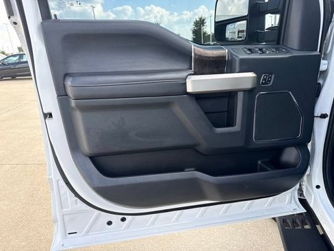 Used 2022 Ford F250 Lariat w/ Tremor Off-Road Package AWD/4WD image 15