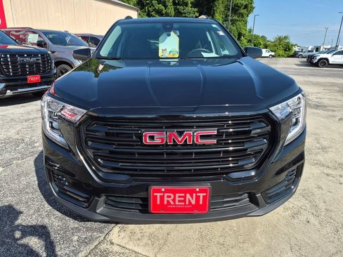 Used 2024 GMC Terrain SLE w/ Elevation Edition FWD image 6