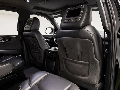 Used 2019 Cadillac Escalade Platinum AWD/4WD image 23