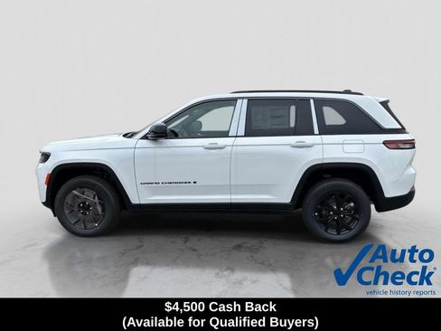 New 2026 Jeep Grand Cherokee Altitude AWD/4WD image 2