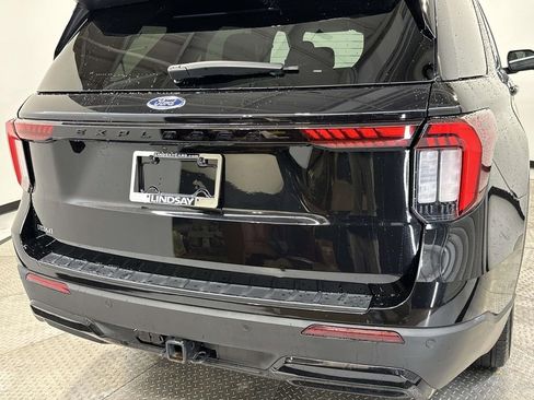 Used 2025 Ford Explorer ST-Line image 8