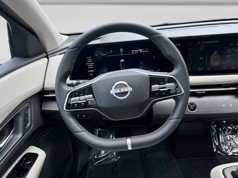 Used 2024 Nissan Ariya AWD image 13