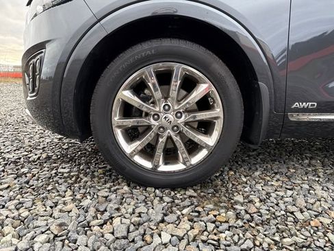 Used 2018 Kia Sorento SX image 28