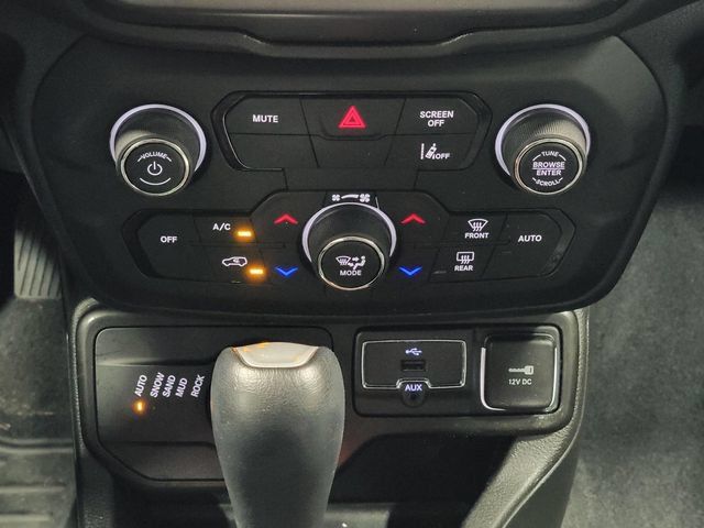 Used 2022 Jeep Renegade Trailhawk w/ Trailer Tow Group AWD/4WD image 20