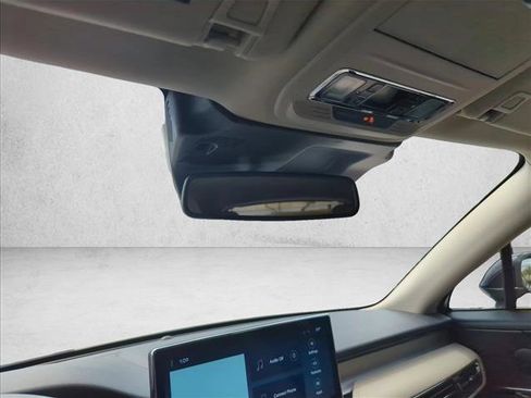 Used 2025 Lincoln Corsair FWD image 15