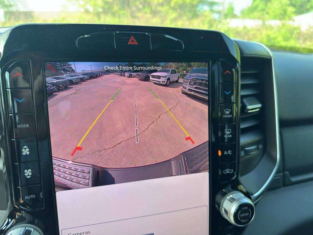 New 2026 RAM 2500 Big Horn AWD/4WD image 17