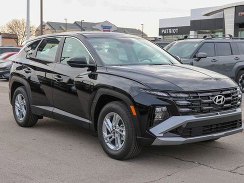 New 2026 Hyundai Tucson SE image 1